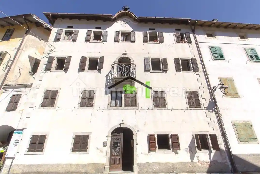 Appartamento in vendita a Chiusaforte