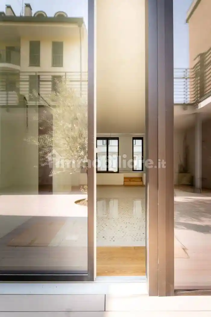 Casa indipendente in vendita a Milano