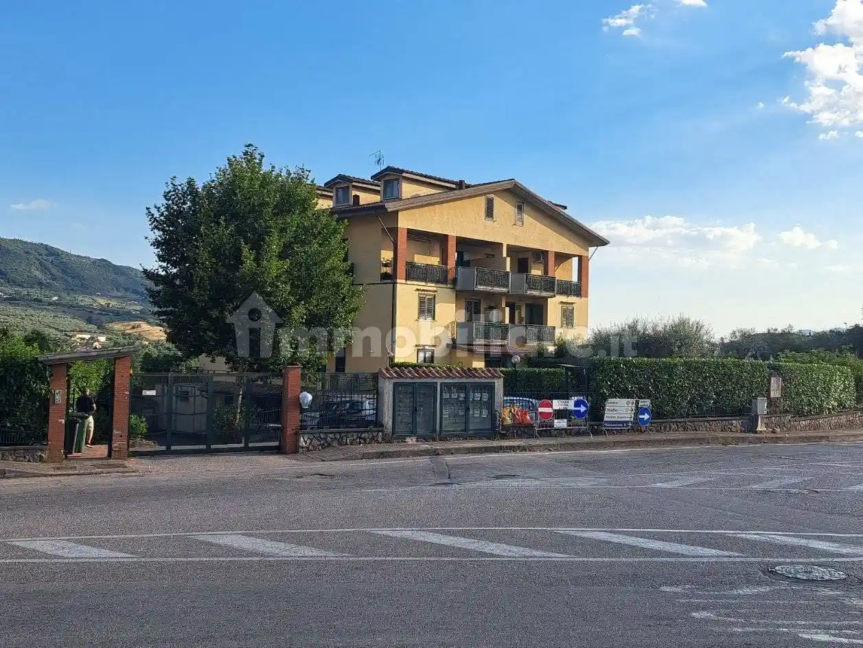 Appartamento in vendita a Giffoni Valle Piana