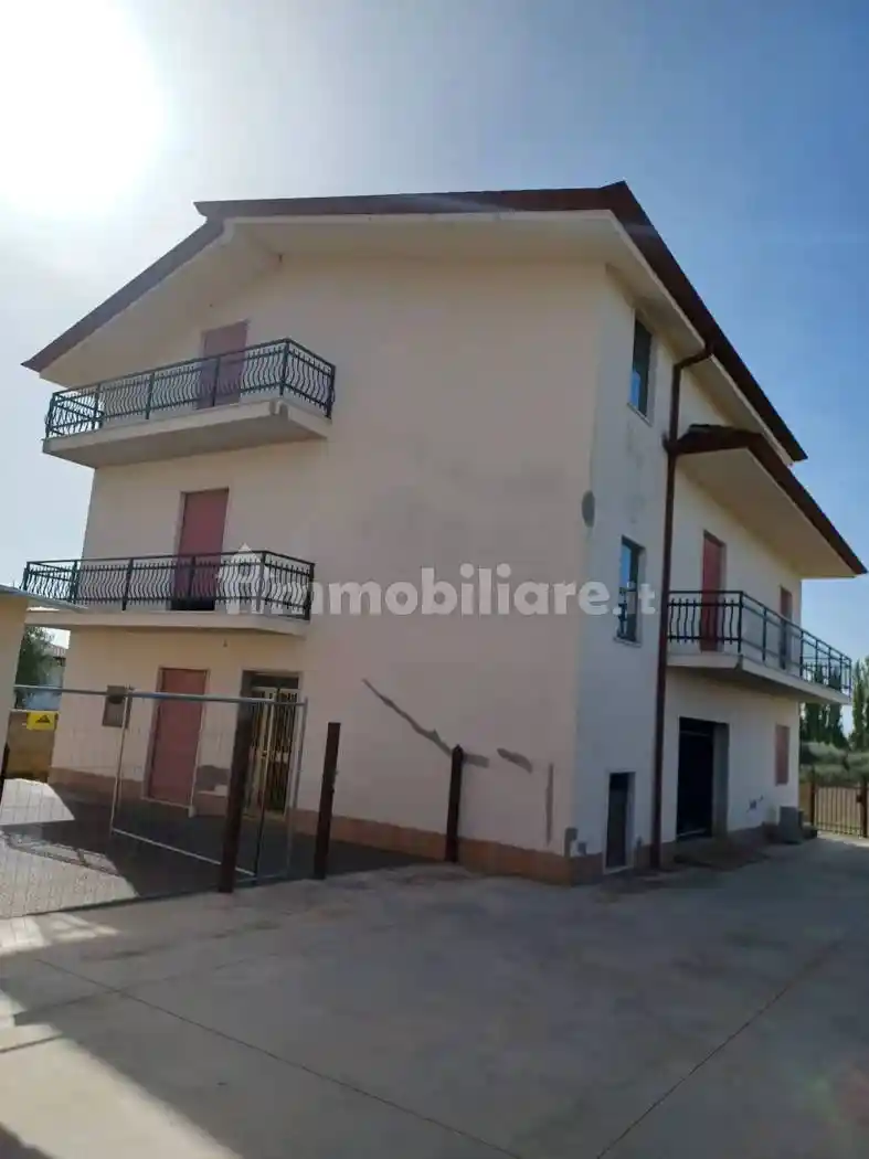 Villa in vendita a Cisterna di Latina
