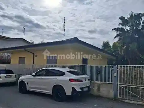Villa in vendita a Cisterna di Latina