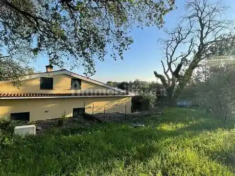 Villa in vendita a Cisterna di Latina