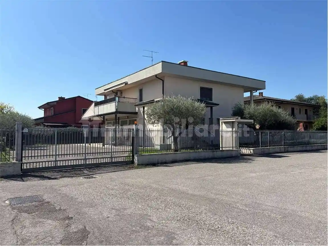 Villa in vendita a Povegliano Veronese