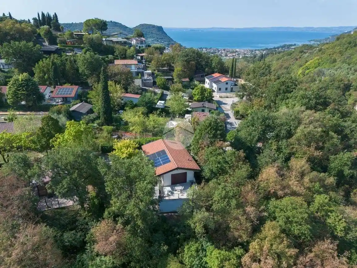 Villa in vendita a Costermano sul Garda