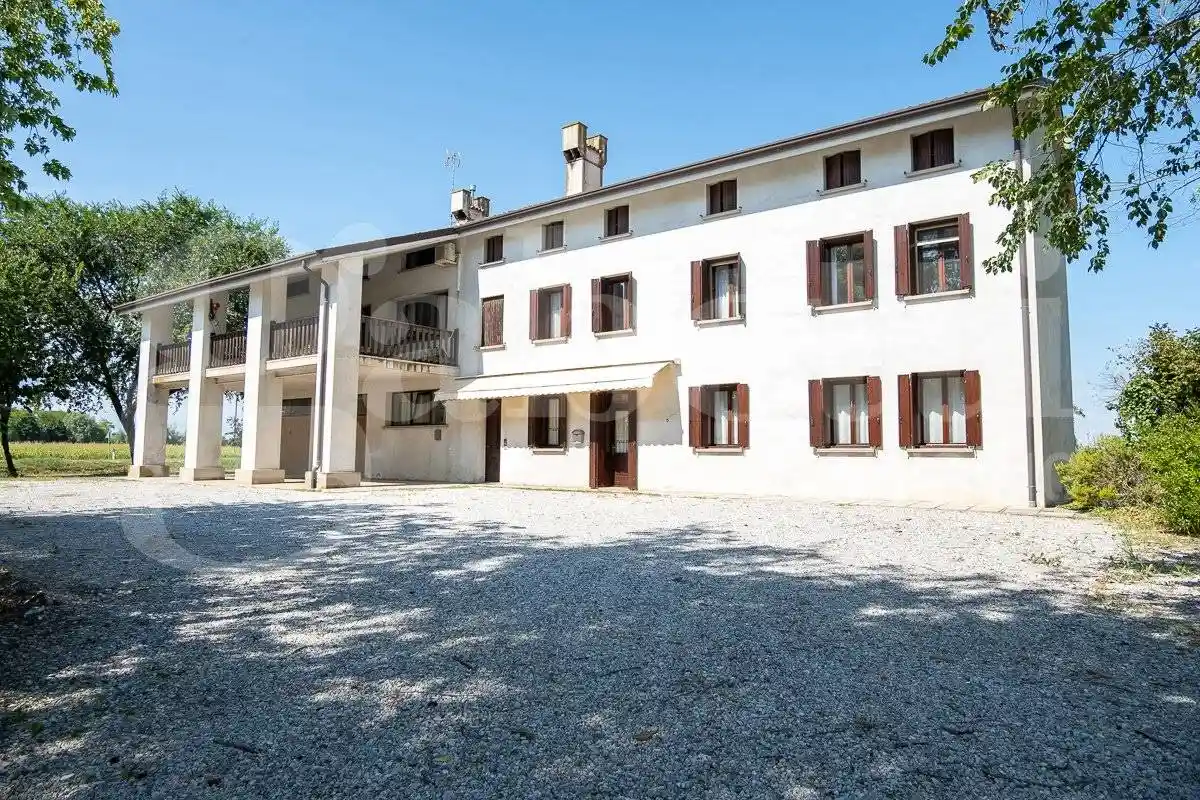 Rustico - Casale in vendita a Teglio Veneto