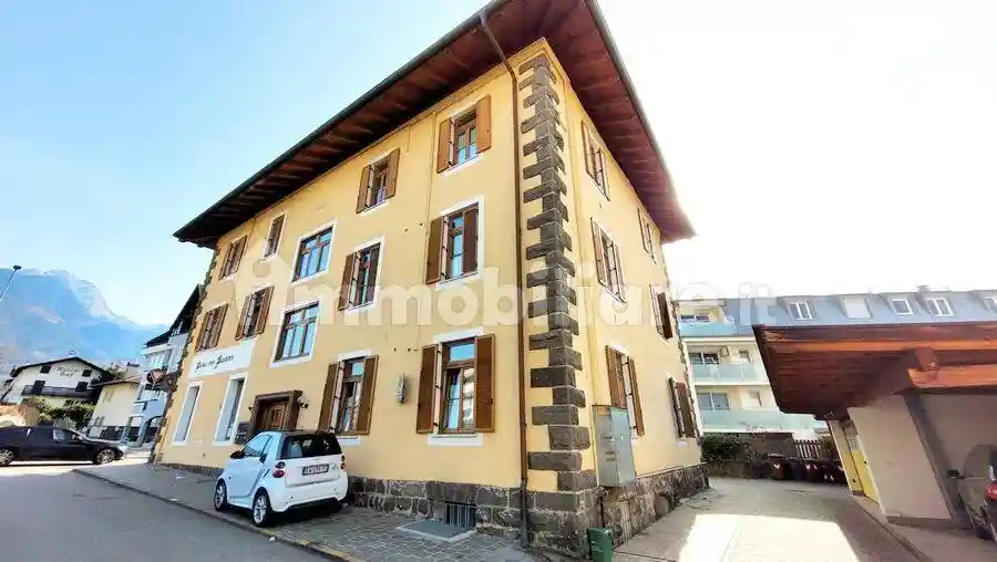 Palazzo - Edificio in vendita a Merano