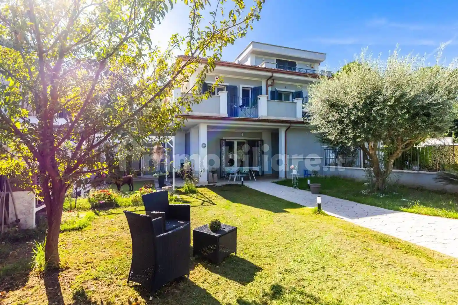 Villa - foto 2