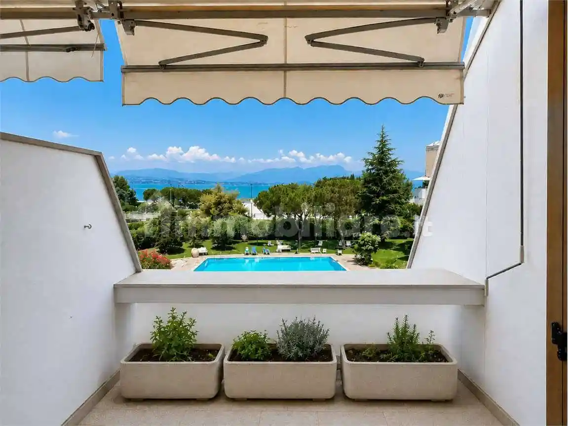 Appartamento in vendita a Desenzano del Garda
