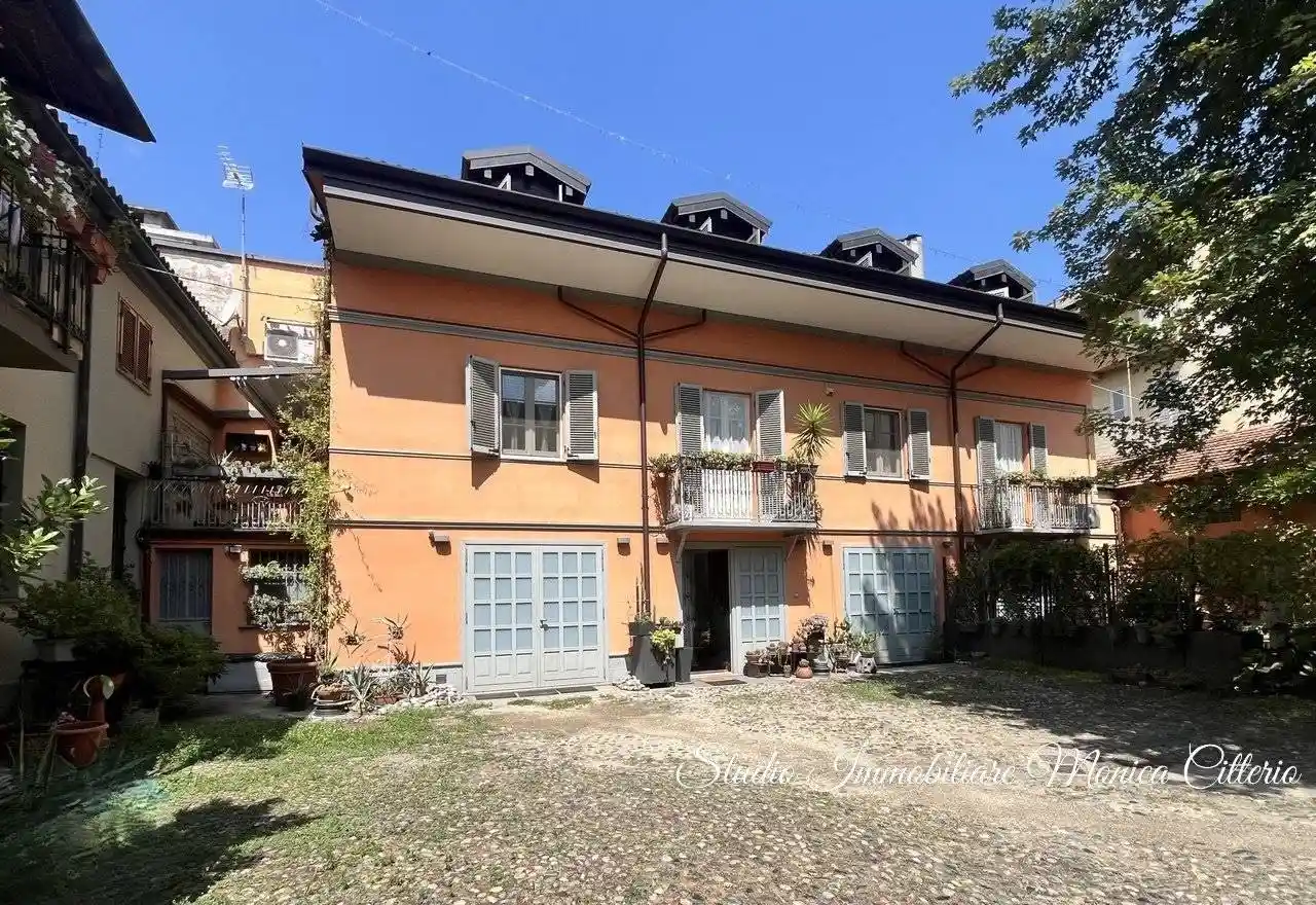 Casa indipendente in vendita a Torino