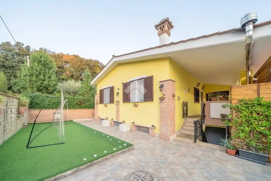 Villa in vendita a Fiumicino