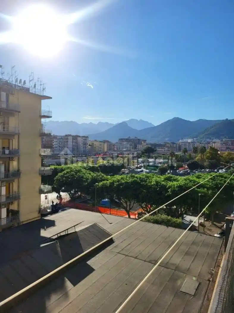 Appartamento in vendita a Salerno