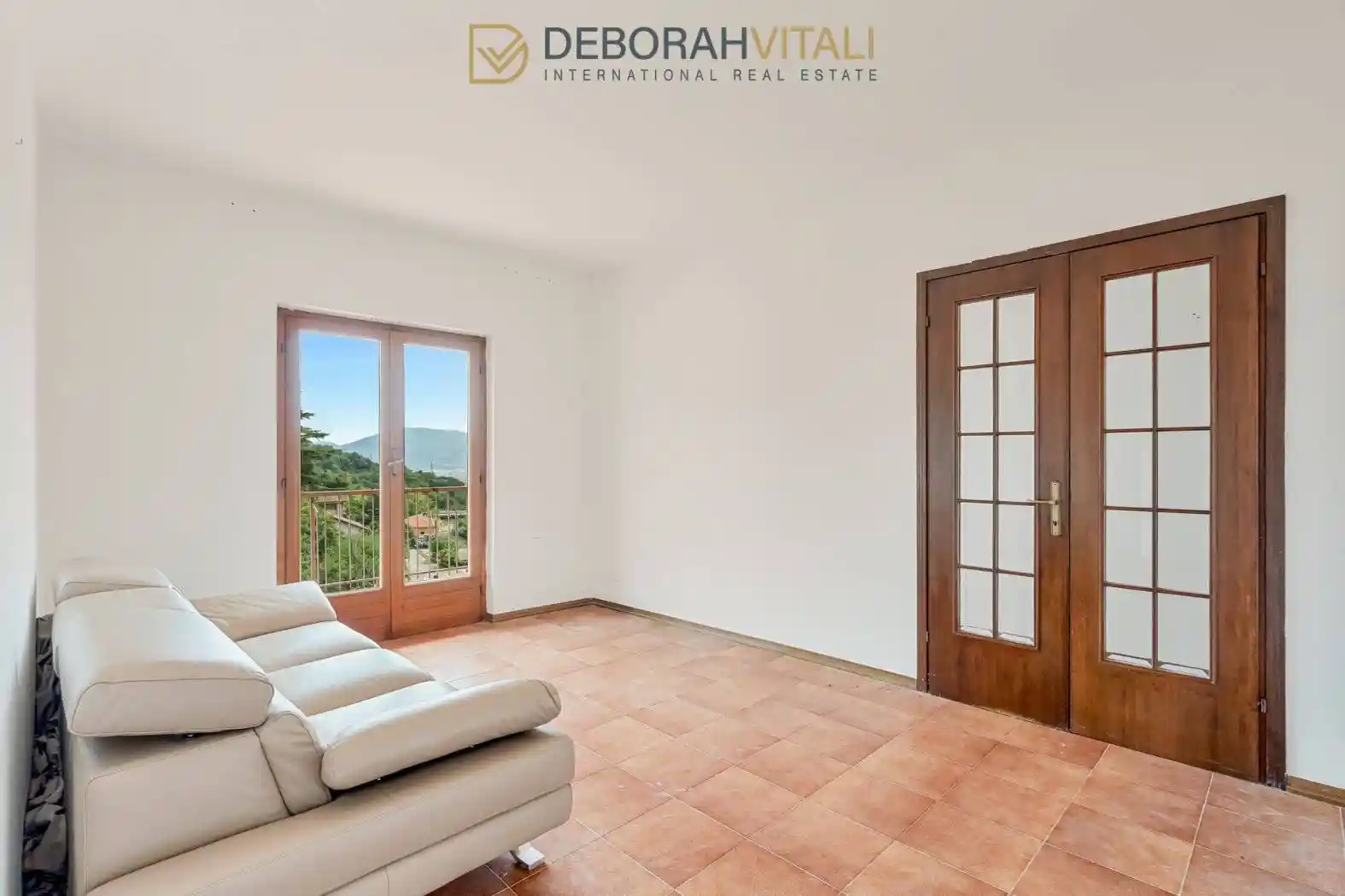 Appartamento in vendita a Vezzano Ligure