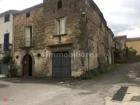 Villa in vendita a Roccamonfina