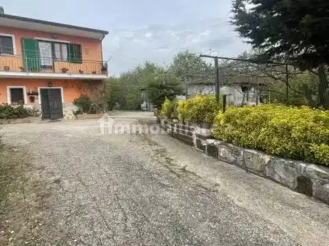 Appartamento in affitto a Liberi