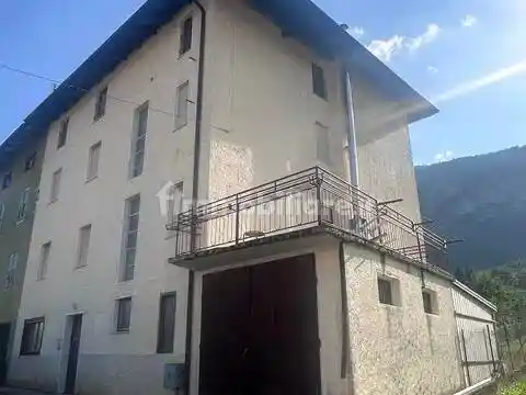 Villa in vendita a Contà
