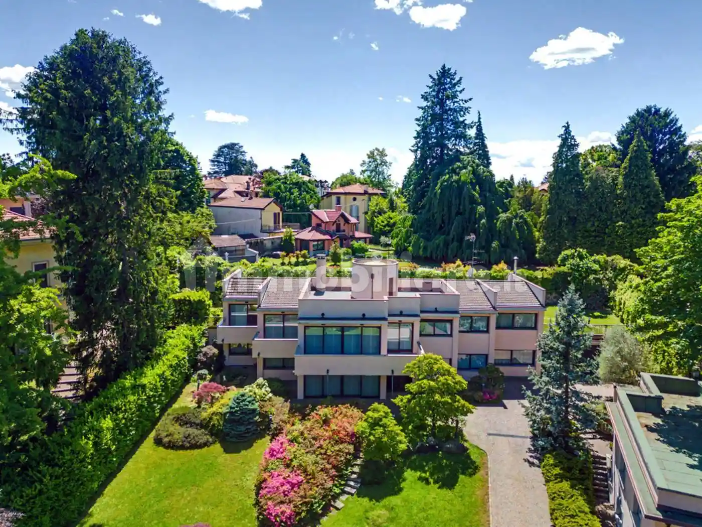 Villa in vendita a Varese