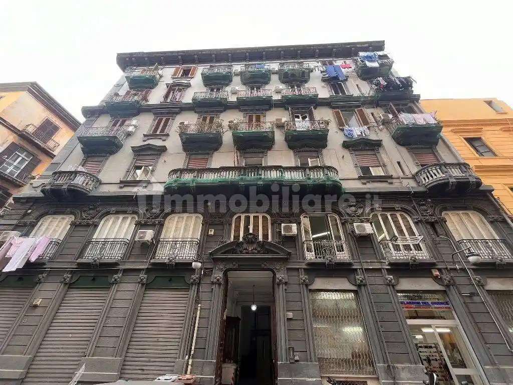 Appartamento in vendita a Napoli