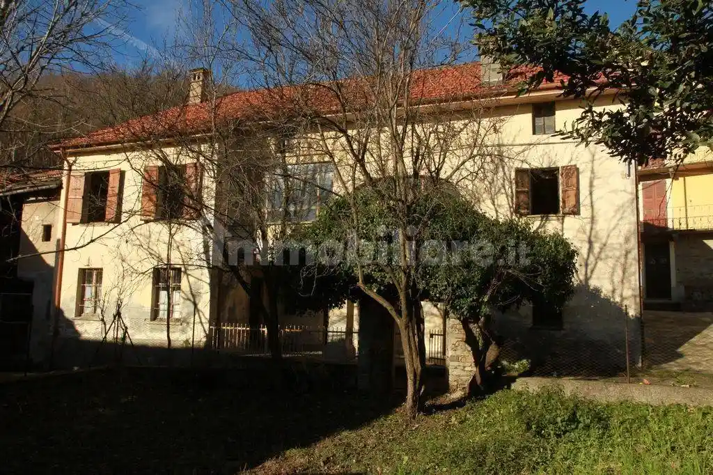 Casa indipendente in vendita a Donato