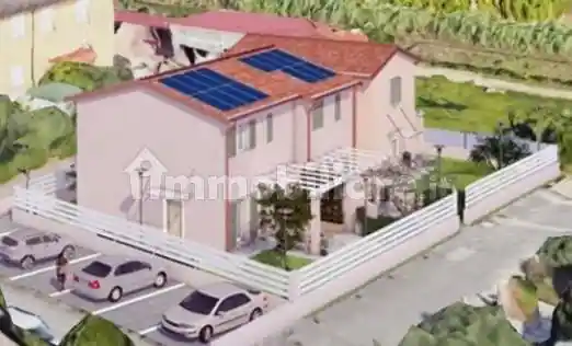 Casa indipendente in vendita a Castelnuovo Magra