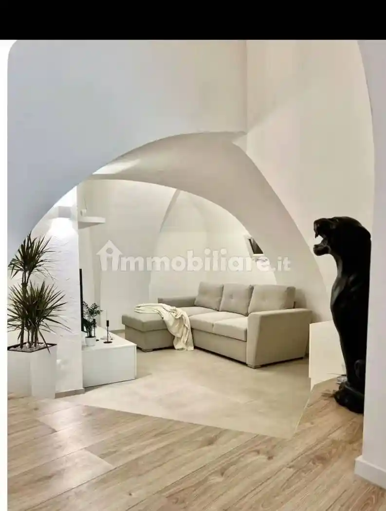 Appartamento in affitto a Castro
