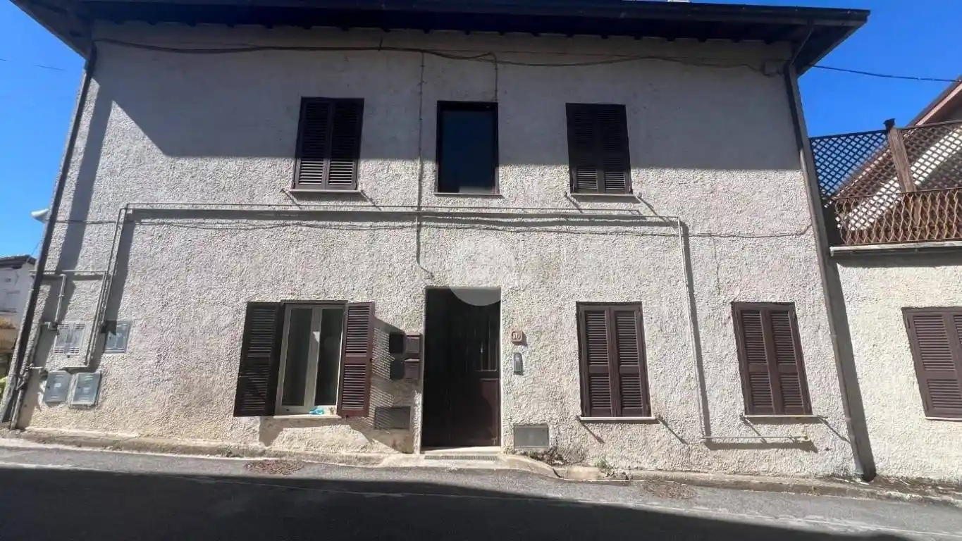 Appartamento in vendita a Roiate