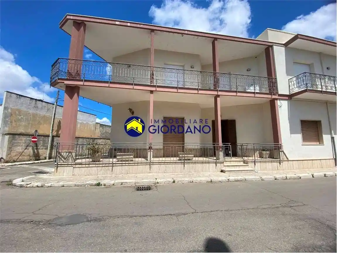 Casa indipendente in vendita a Squinzano