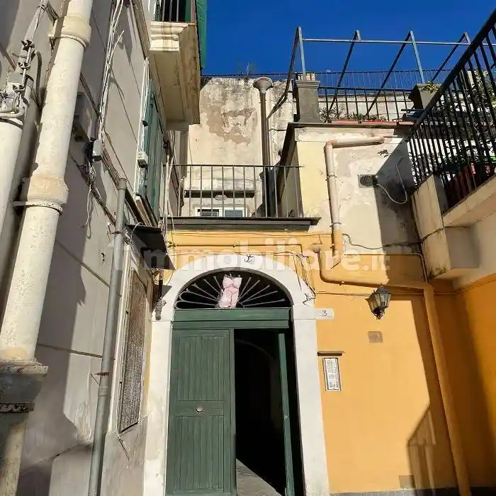 Appartamento in affitto a Napoli