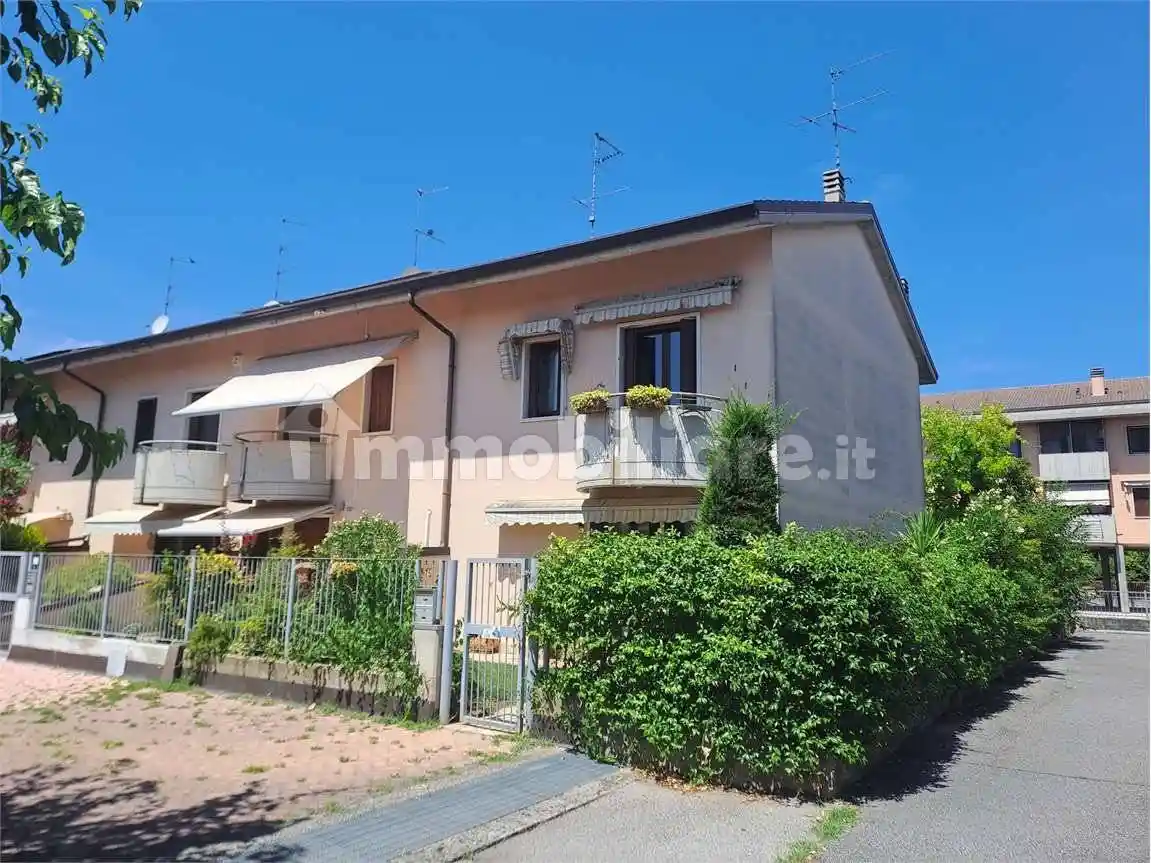 Villetta a schiera in vendita a Castel d'Azzano