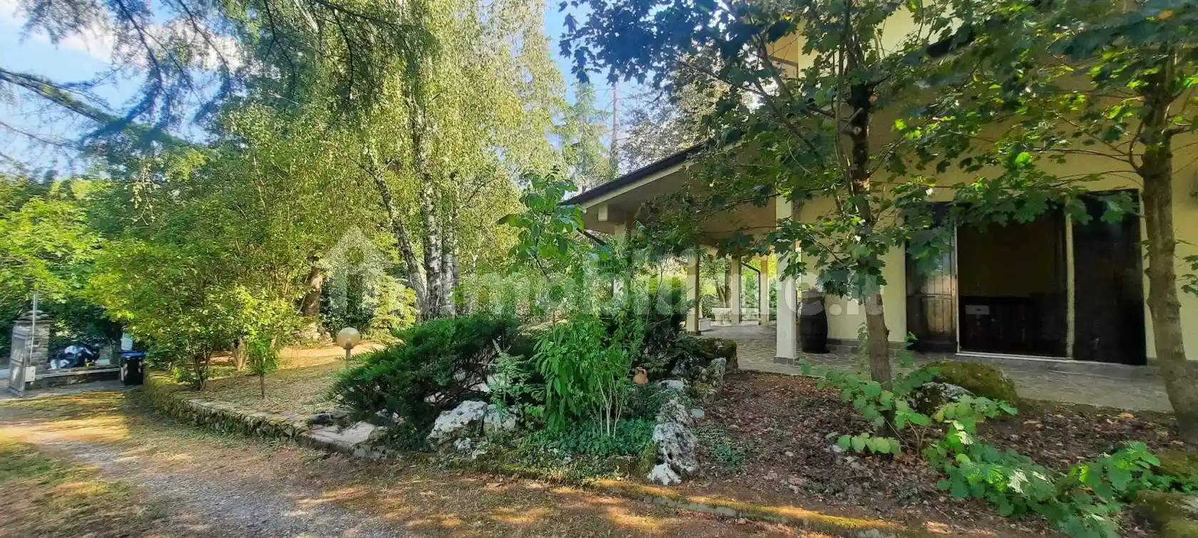 Villa in vendita a Gazzola