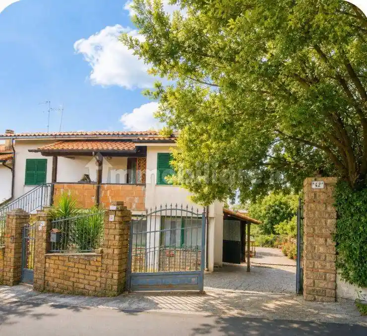 Villa in vendita a Vetralla