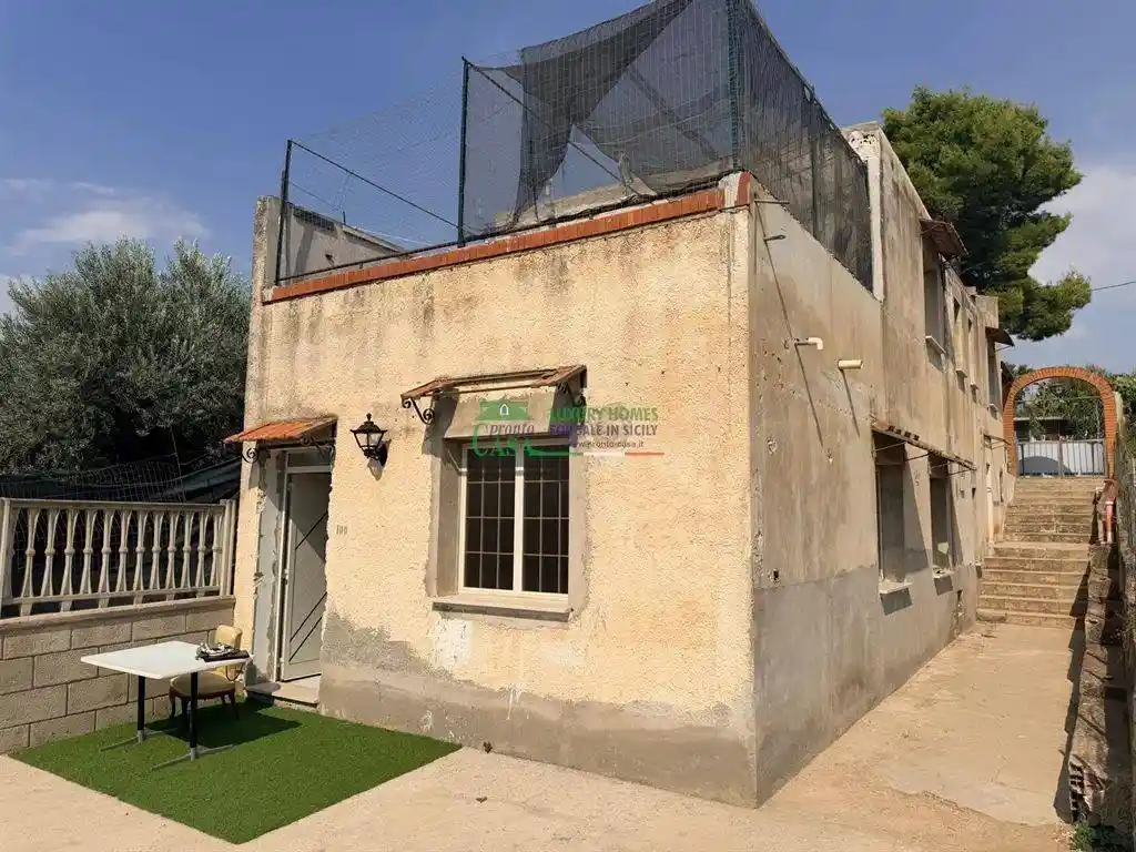 Casa indipendente in vendita a Chiaramonte Gulfi