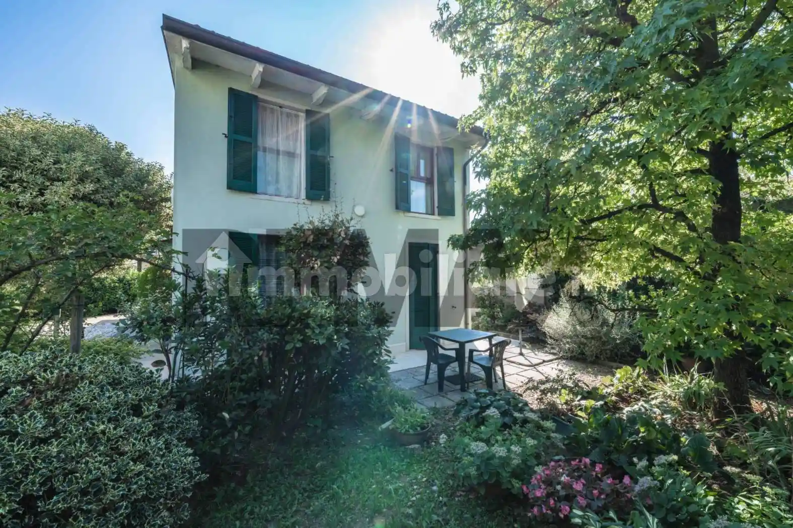 Casa indipendente in vendita a Castelnuovo del Garda