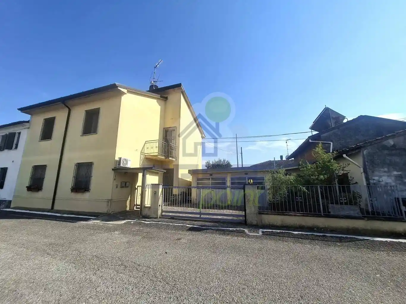 Appartamento in vendita a Castelvetro Piacentino