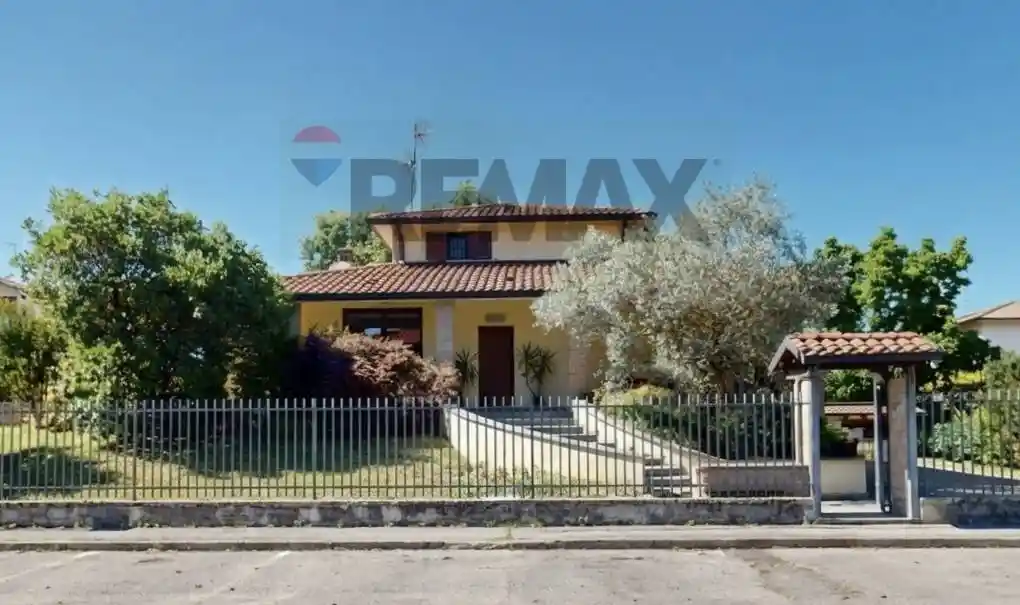 Villa in vendita a Cassina de' Pecchi