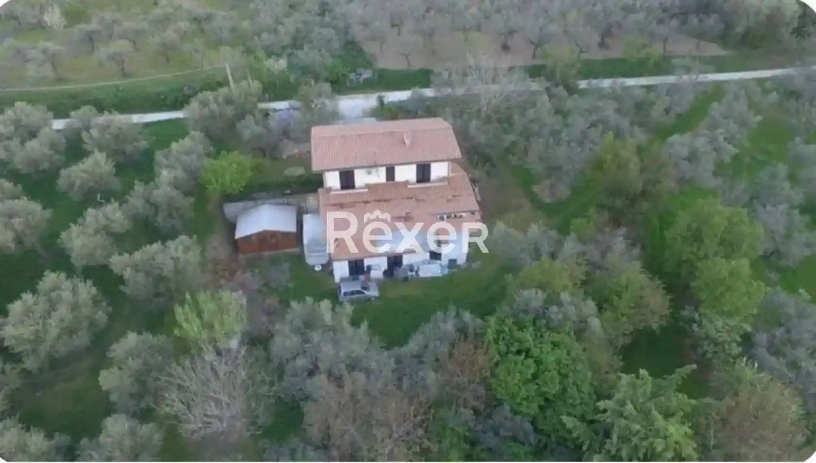 Villa in vendita a Loreto Aprutino