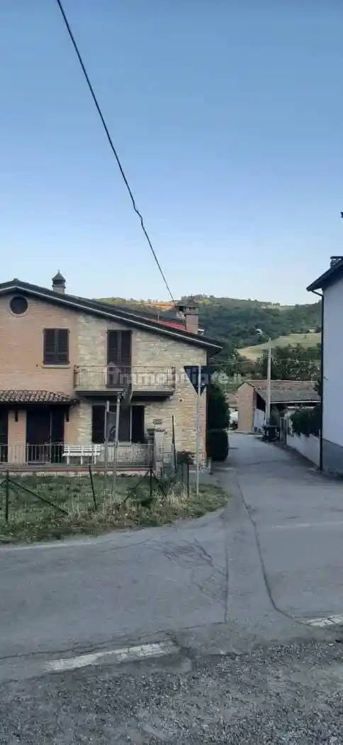 Casa indipendente in vendita a Vernasca