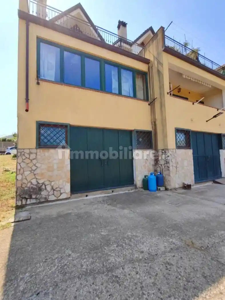 Villa in vendita a Giffoni Valle Piana