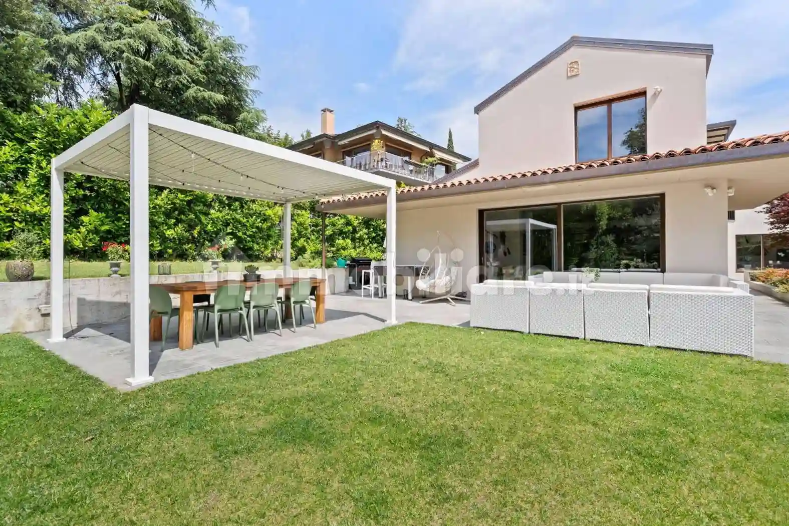 Villa - foto 2