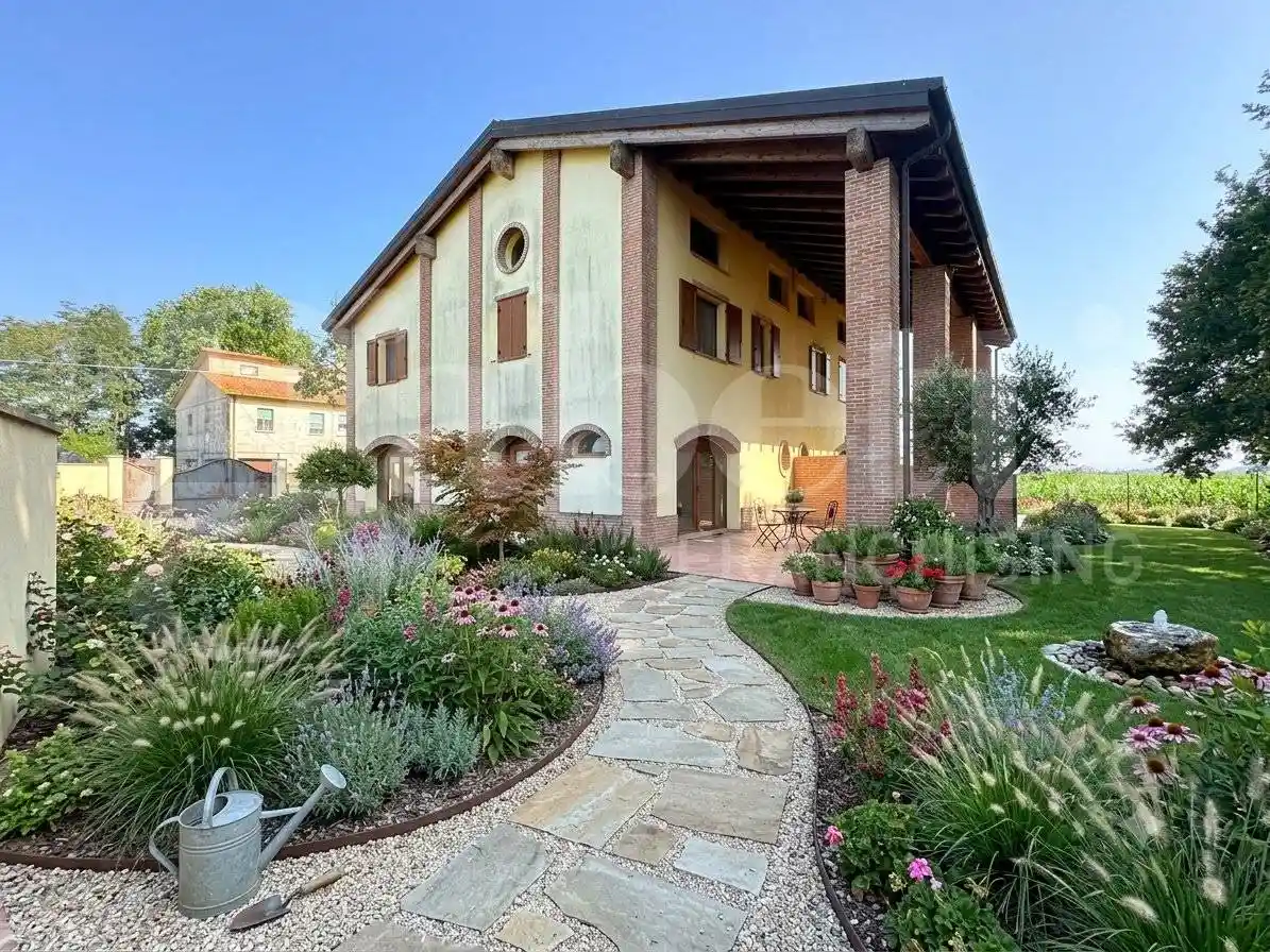 Villa in vendita a Malalbergo