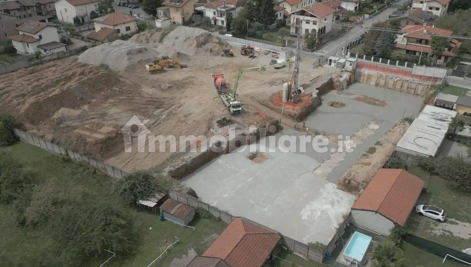 Villa in vendita a Locate Varesino