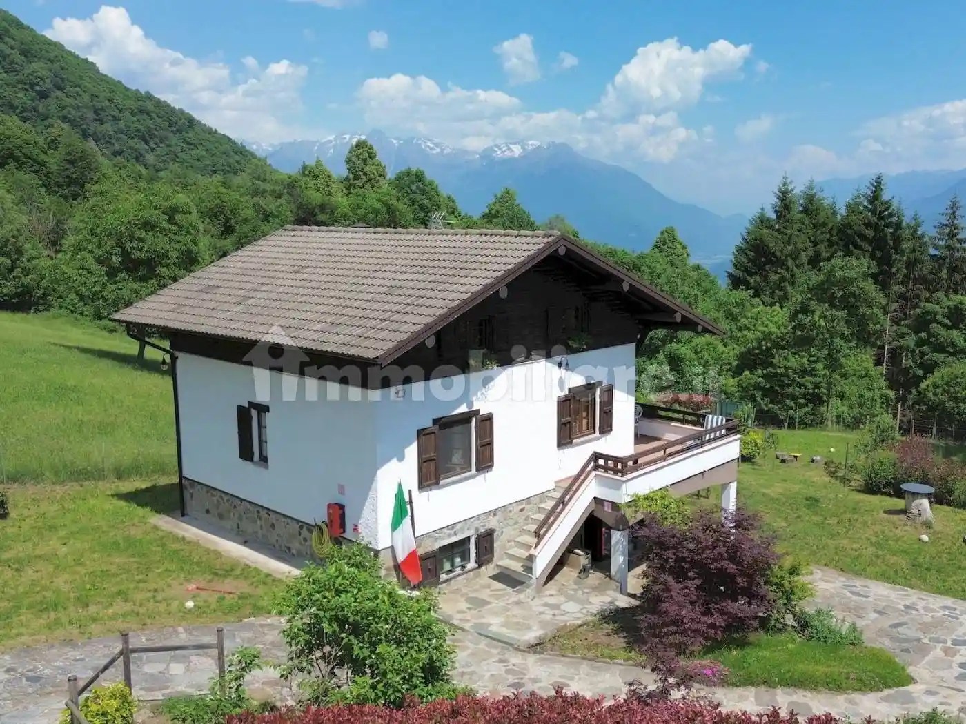 Villa in vendita a Gravedona ed Uniti