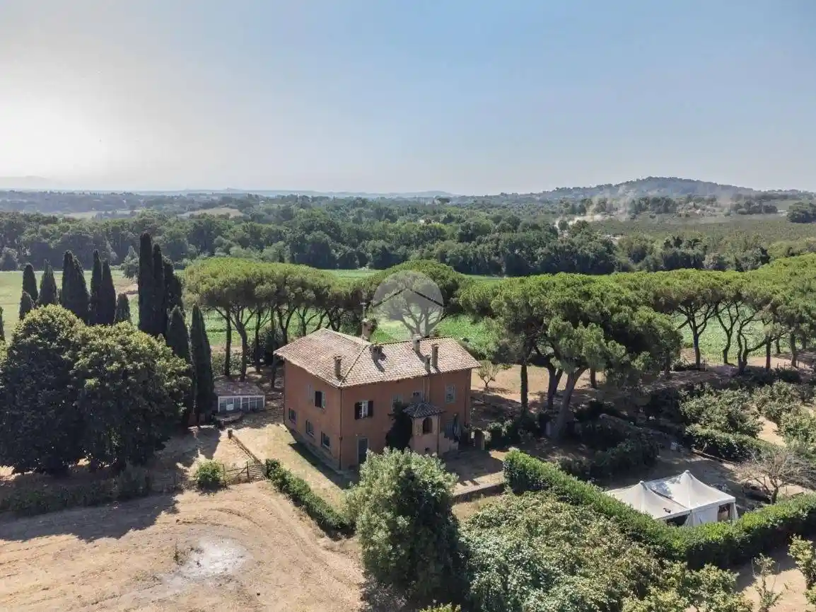 Villa in vendita a Nepi