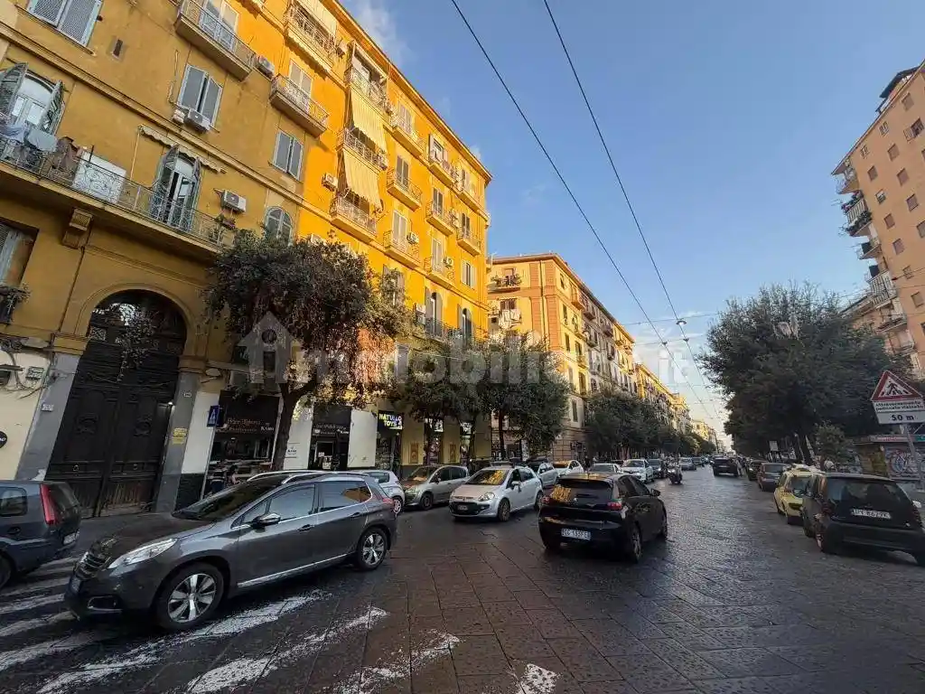 Appartamento in affitto a Napoli