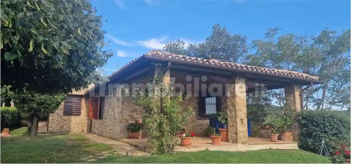 Rustico - Casale in vendita a Gualdo Cattaneo