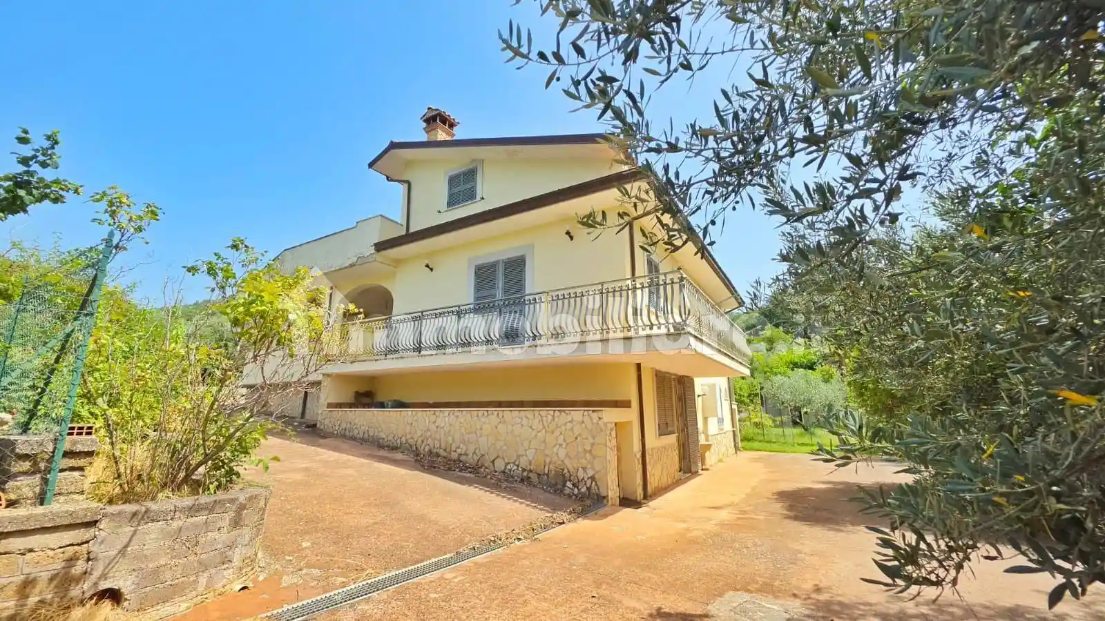 Villa in vendita a Poli
