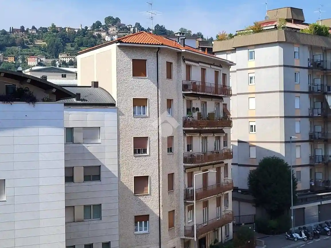 Appartamento in vendita a Bergamo