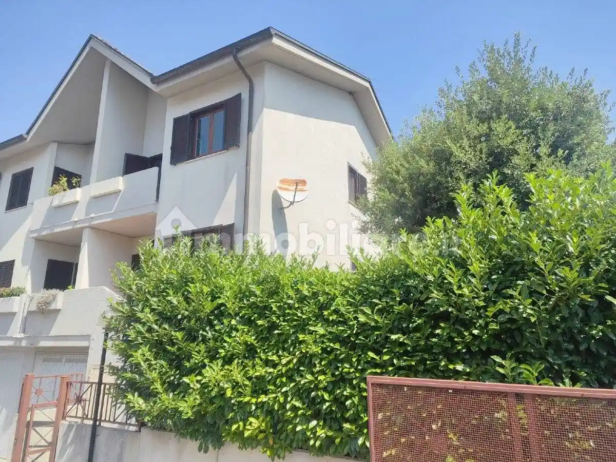 Villetta a schiera in vendita a Rieti