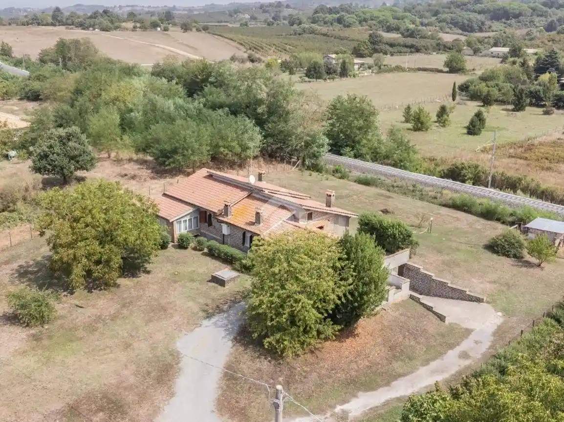 Villa in vendita a Oriolo Romano