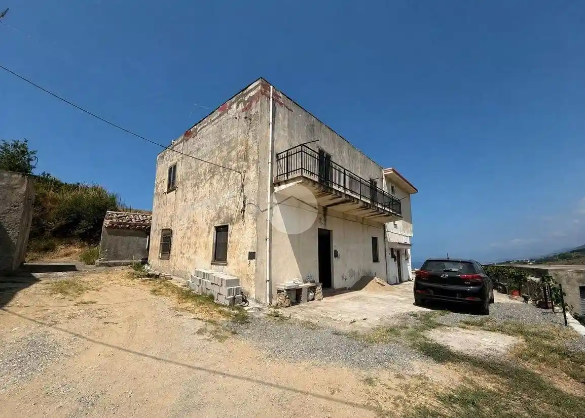 Casa indipendente in vendita a San Lucido