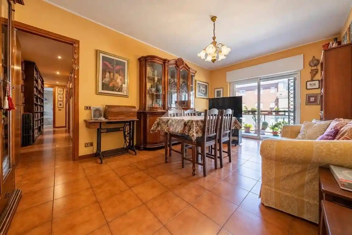 Appartamento in vendita a Roma